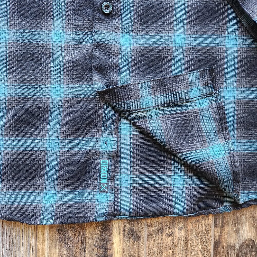 Dixxon The Dimond Flannel Form Function Button Sh… - image 2